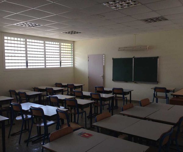 Mise en peinture - École de Cayenne - Guyane