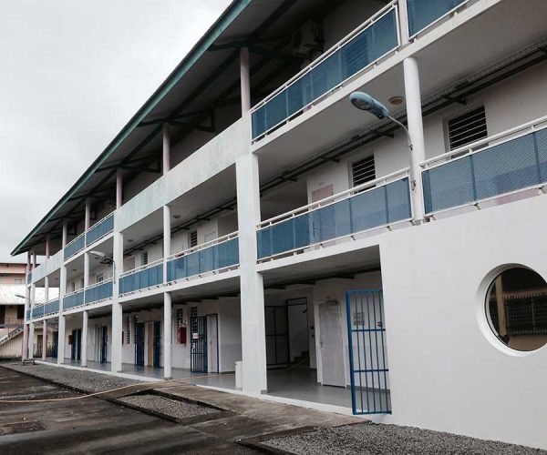 Mise en peinture - École de Cayenne - Guyane