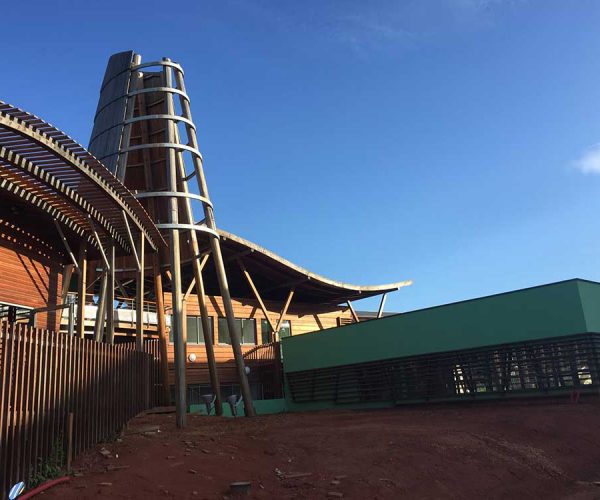 Mise en peinture et lasure de la Maison du Bois - Guyane 12